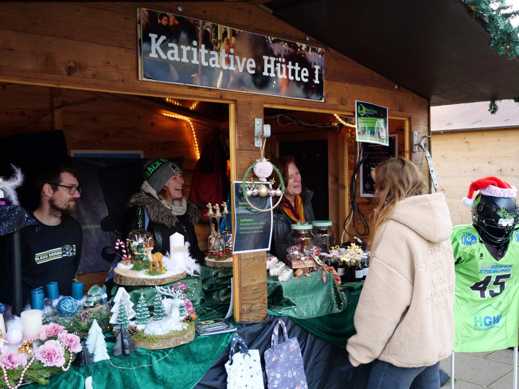Herne Black Barons e. V. in der Karitativen Hütte © Stadtmarketing Herne Gmbh
